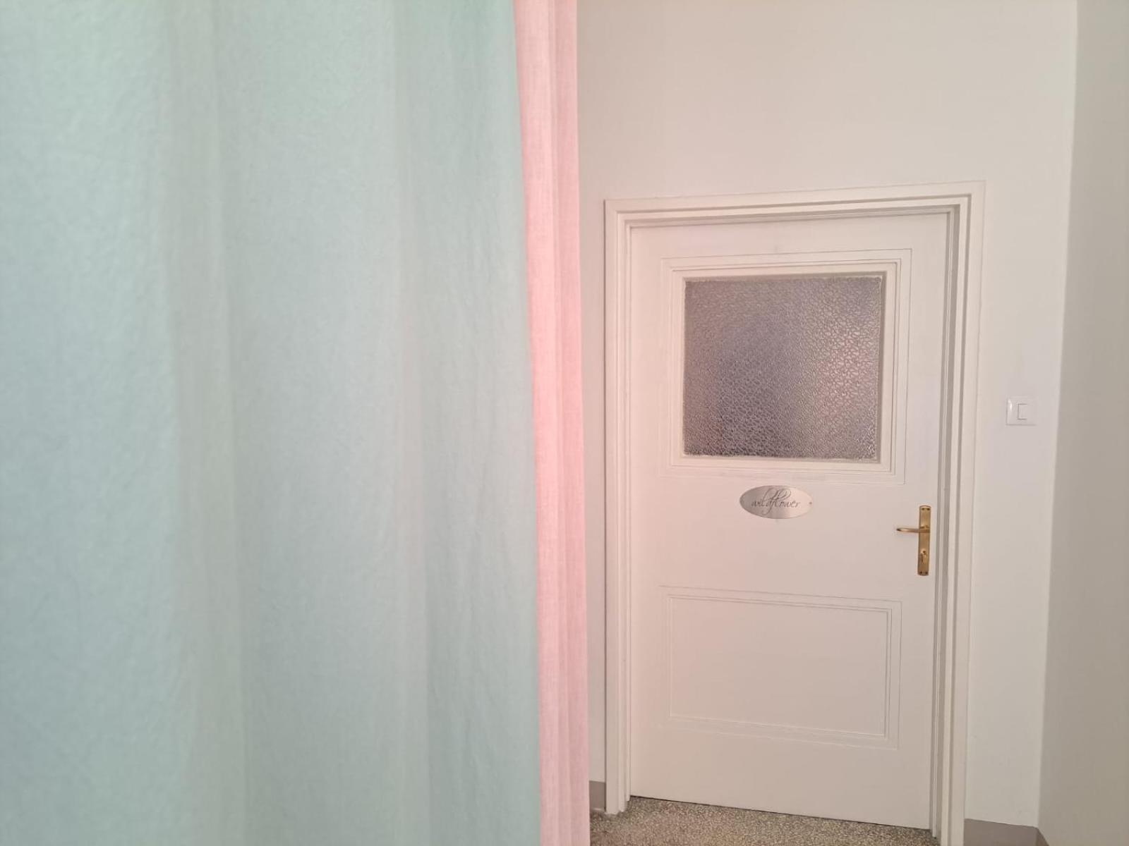 Apartment Wildflower In Privatvilla Im Herzen Merans Merano Exterior foto