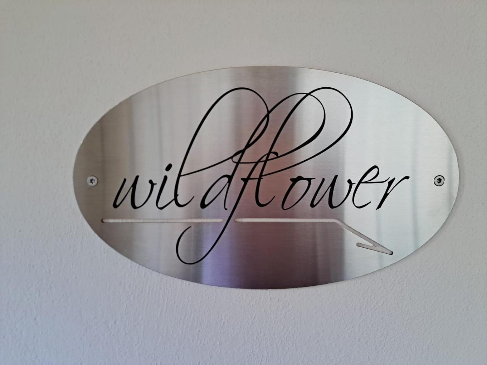 Apartment Wildflower In Privatvilla Im Herzen Merans Merano Exterior foto
