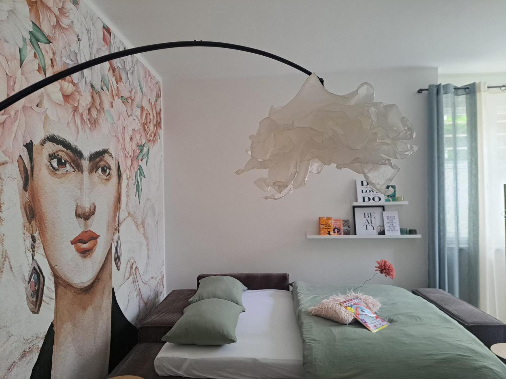 Apartment Wildflower In Privatvilla Im Herzen Merans Merano Exterior foto